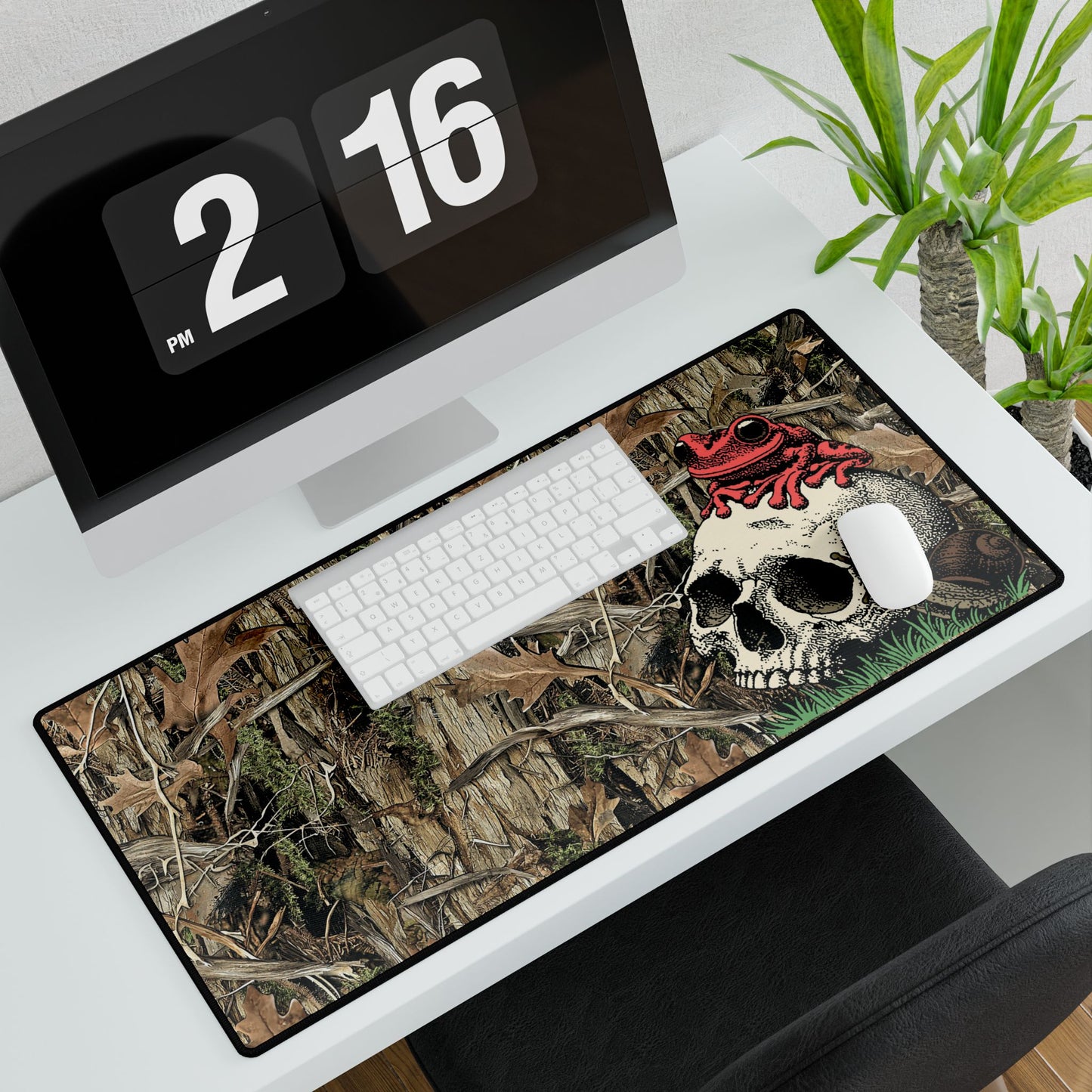 Red Froggo Hunter Camo Desk Mat